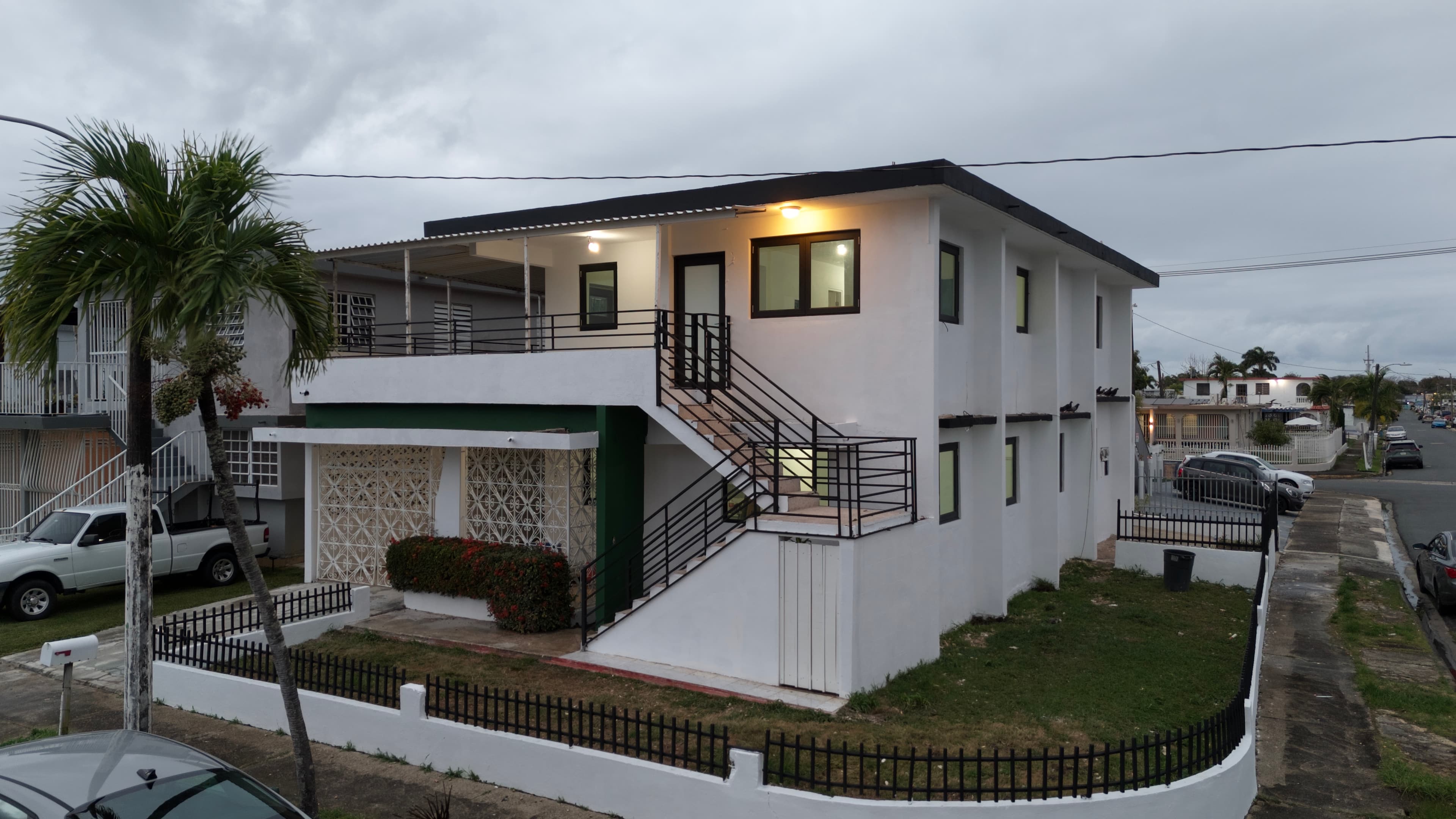 Country Club Multi-Family Residence